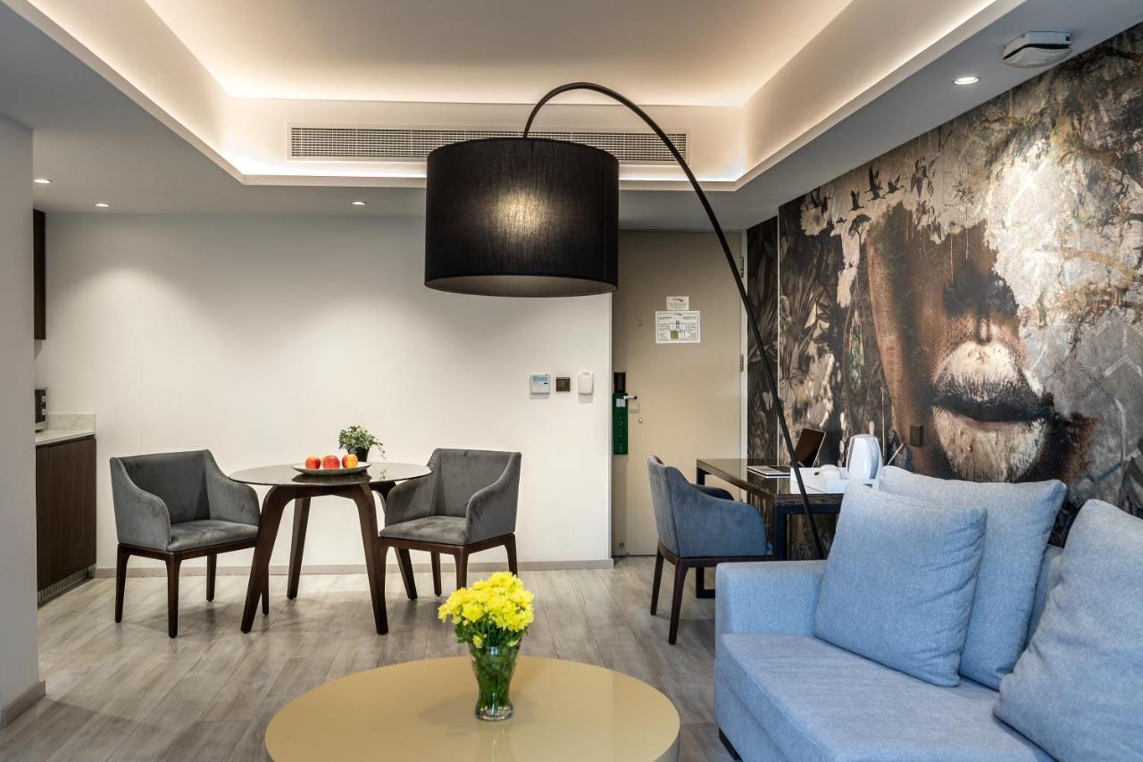 Almond Business Ξενοδοχείο 4*